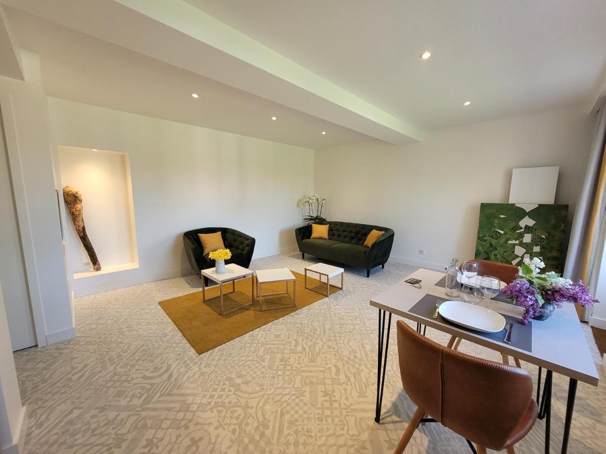 Lodges En Pierres Dorees Saint-Germain-Nuelles ภายนอก รูปภาพ