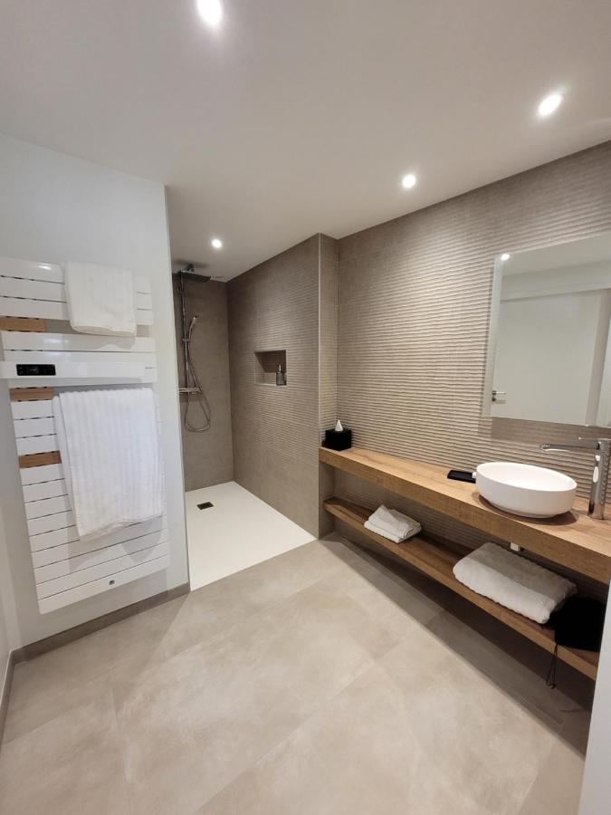 Lodges En Pierres Dorees Saint-Germain-Nuelles ภายนอก รูปภาพ