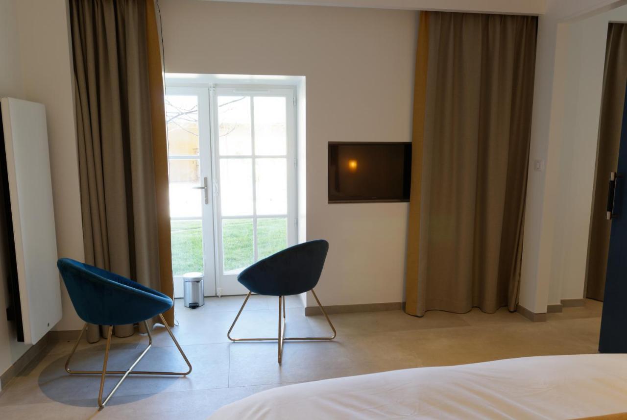 Lodges En Pierres Dorees Saint-Germain-Nuelles ภายนอก รูปภาพ